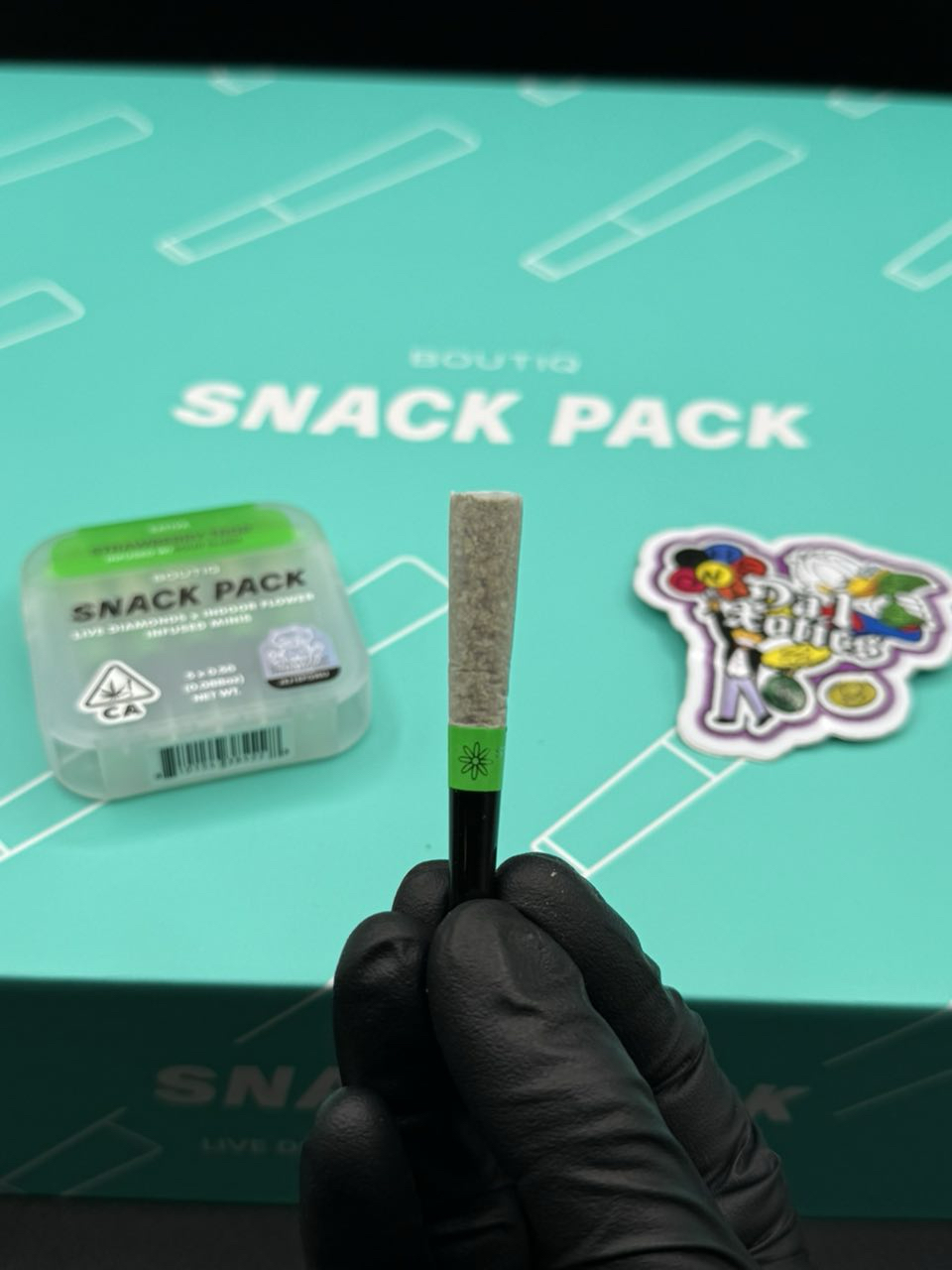 Boutiq Snack Pack Live Diamonds x Indoor Flower Infused Minis Boutiq Snack Pack Live Diamonds x Indoor Flower Infused Minis